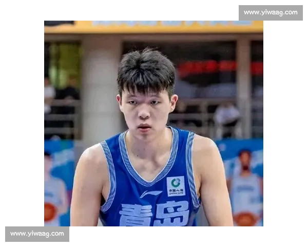 杨瀚森替补之路：纠错声里的钝感力逆袭？